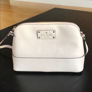 Kate Spade Bay Street Hanna Crossbody- blush cream